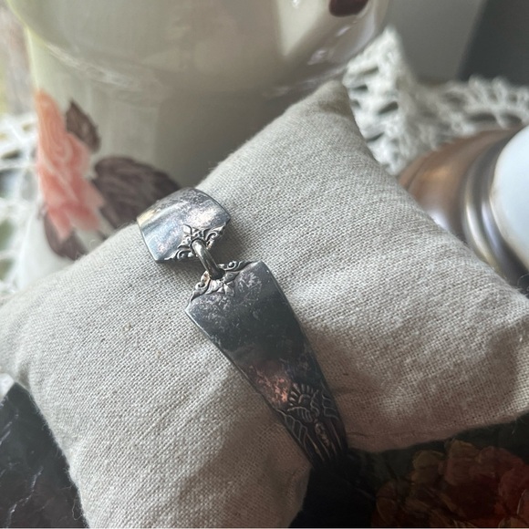 Vintage Silver Plated Spoon Bracelet with Magnetic Closure - Picture 2 of 9
